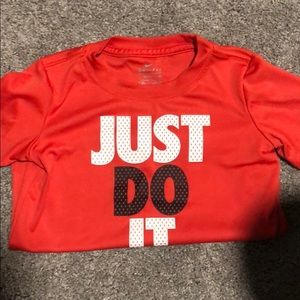 Boy’s nike shirt